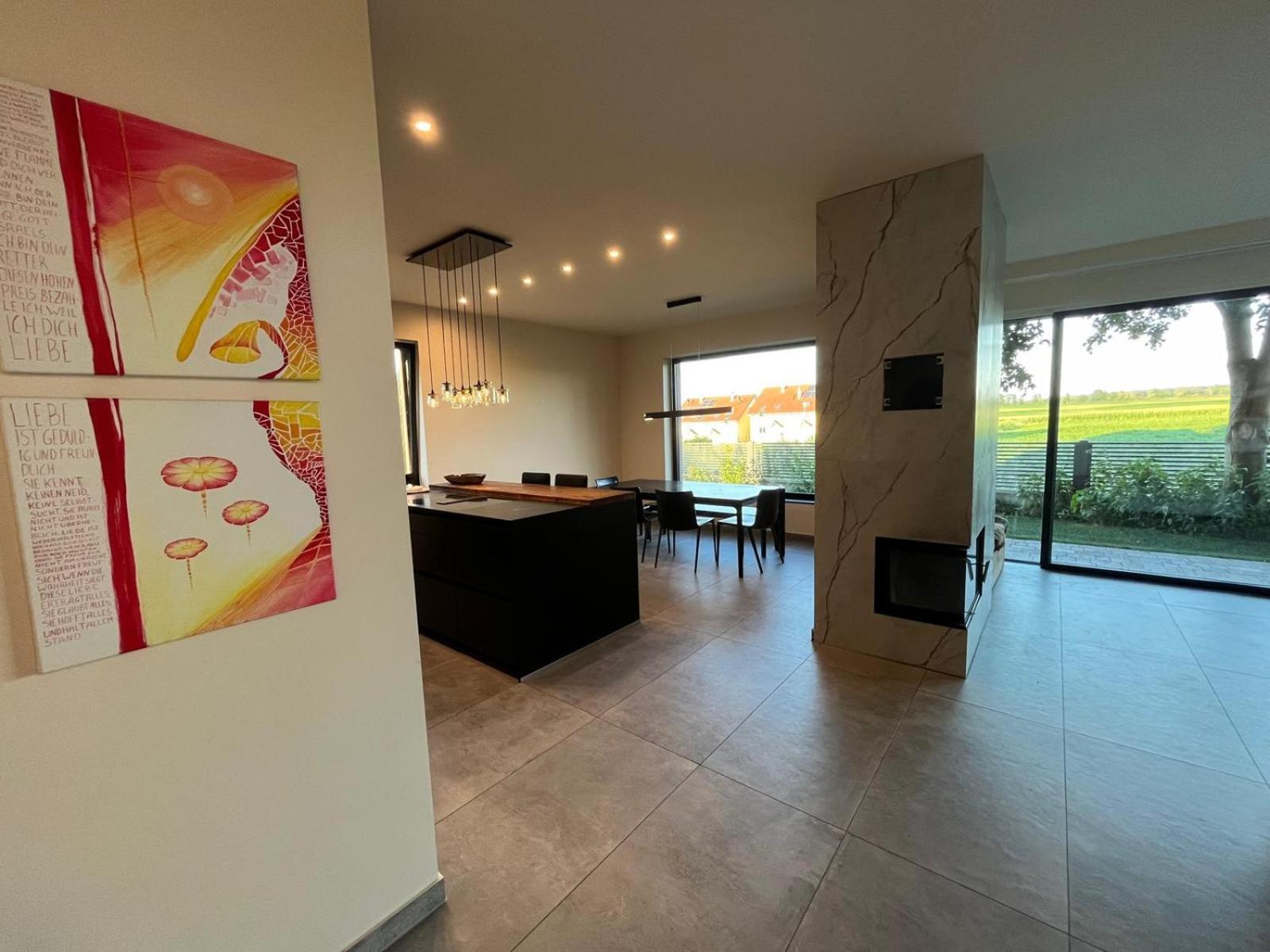 Villa Rose Close To Vienna & Airport Maria Ellend Buitenkant foto
