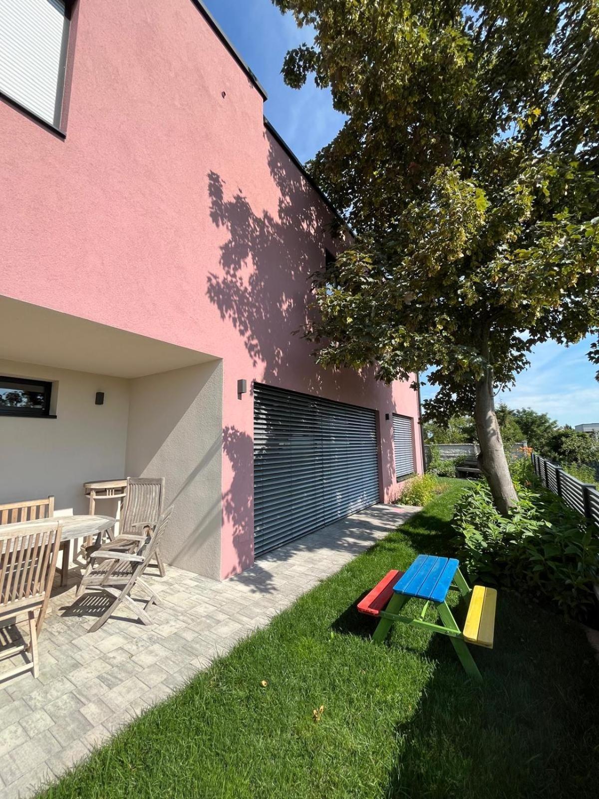 Villa Rose Close To Vienna & Airport Maria Ellend Buitenkant foto