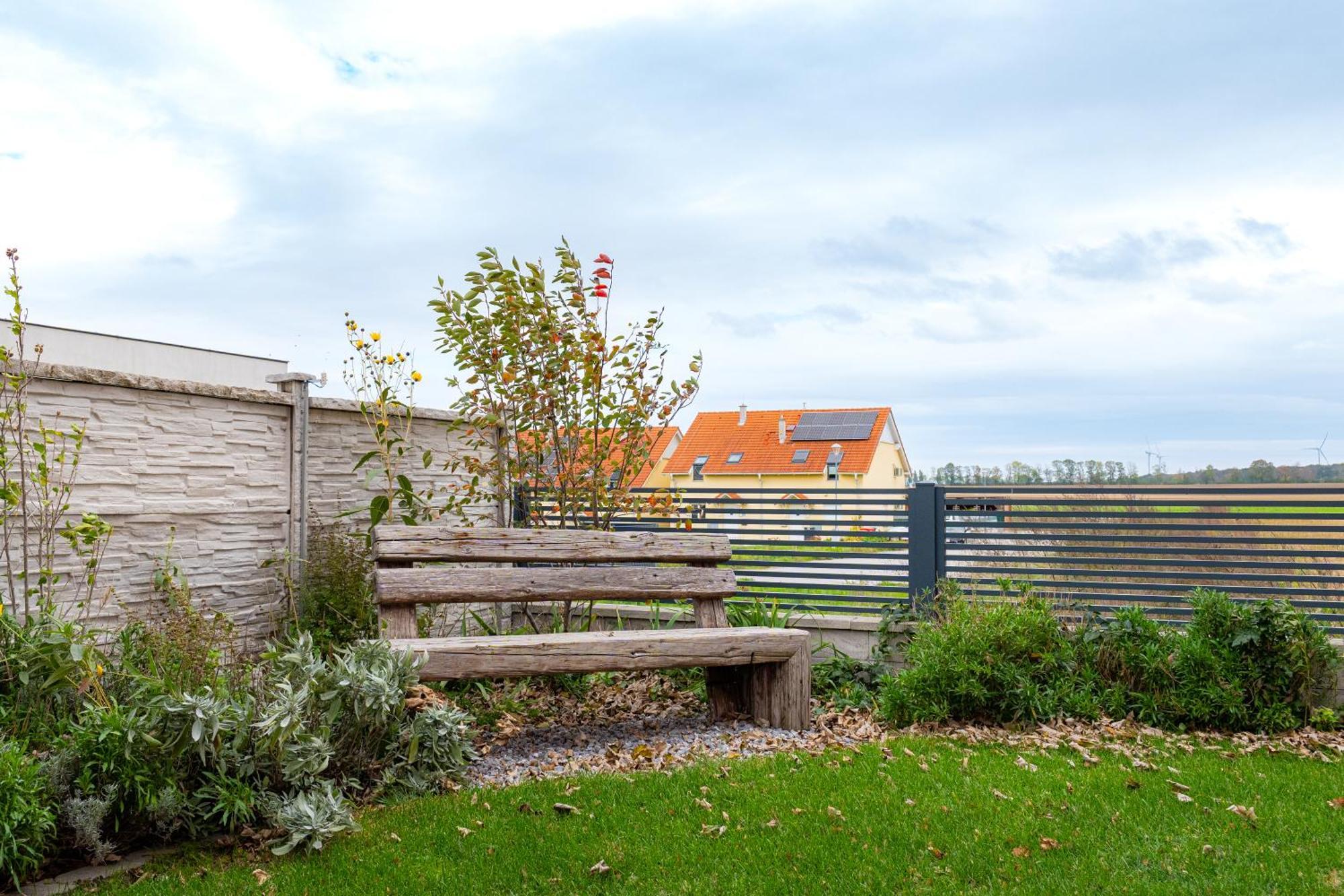 Villa Rose Close To Vienna & Airport Maria Ellend Buitenkant foto